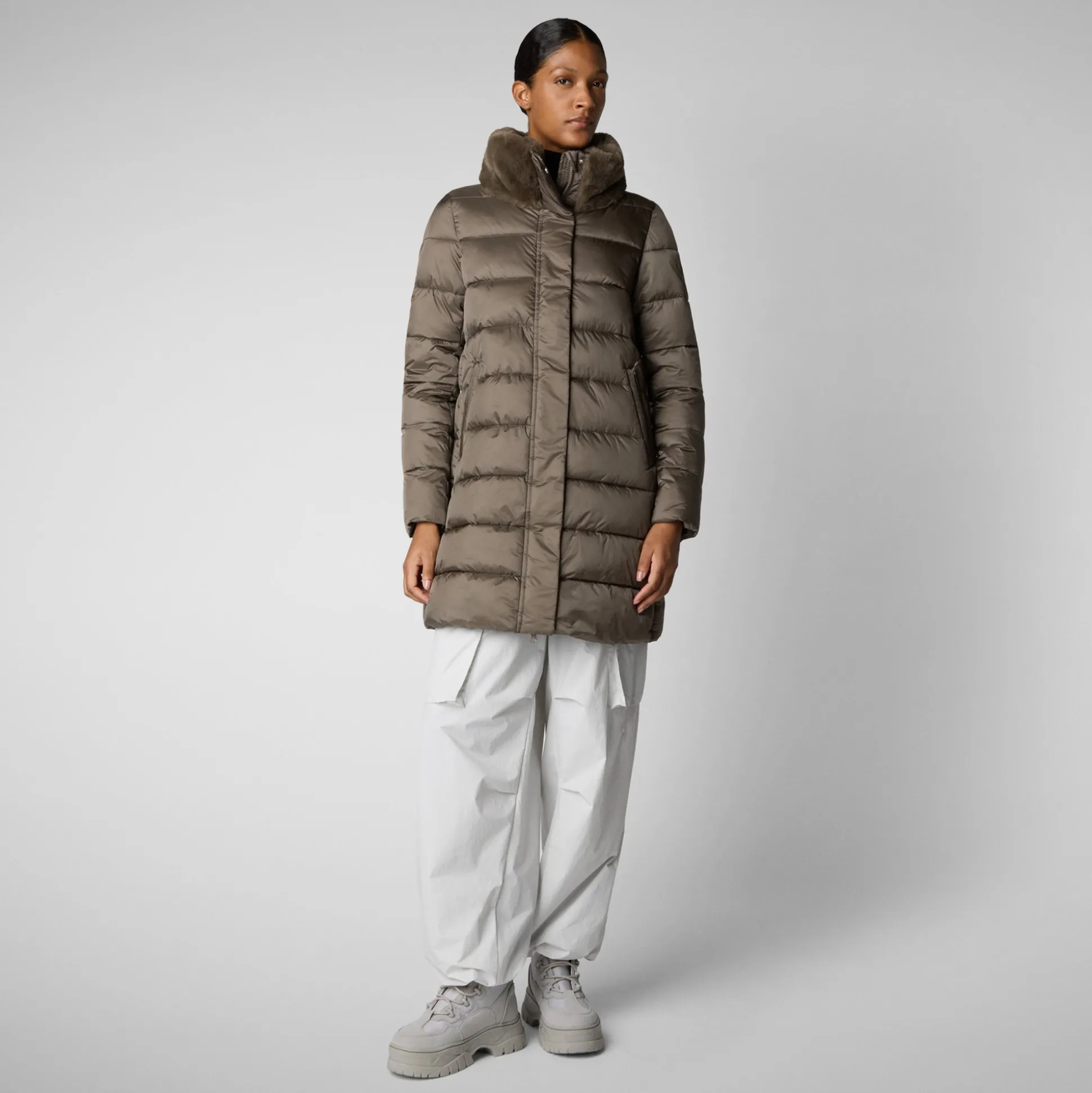 Women's Animal free Puffer Coat Dalea with Faux Fur Collar in Mud Grey