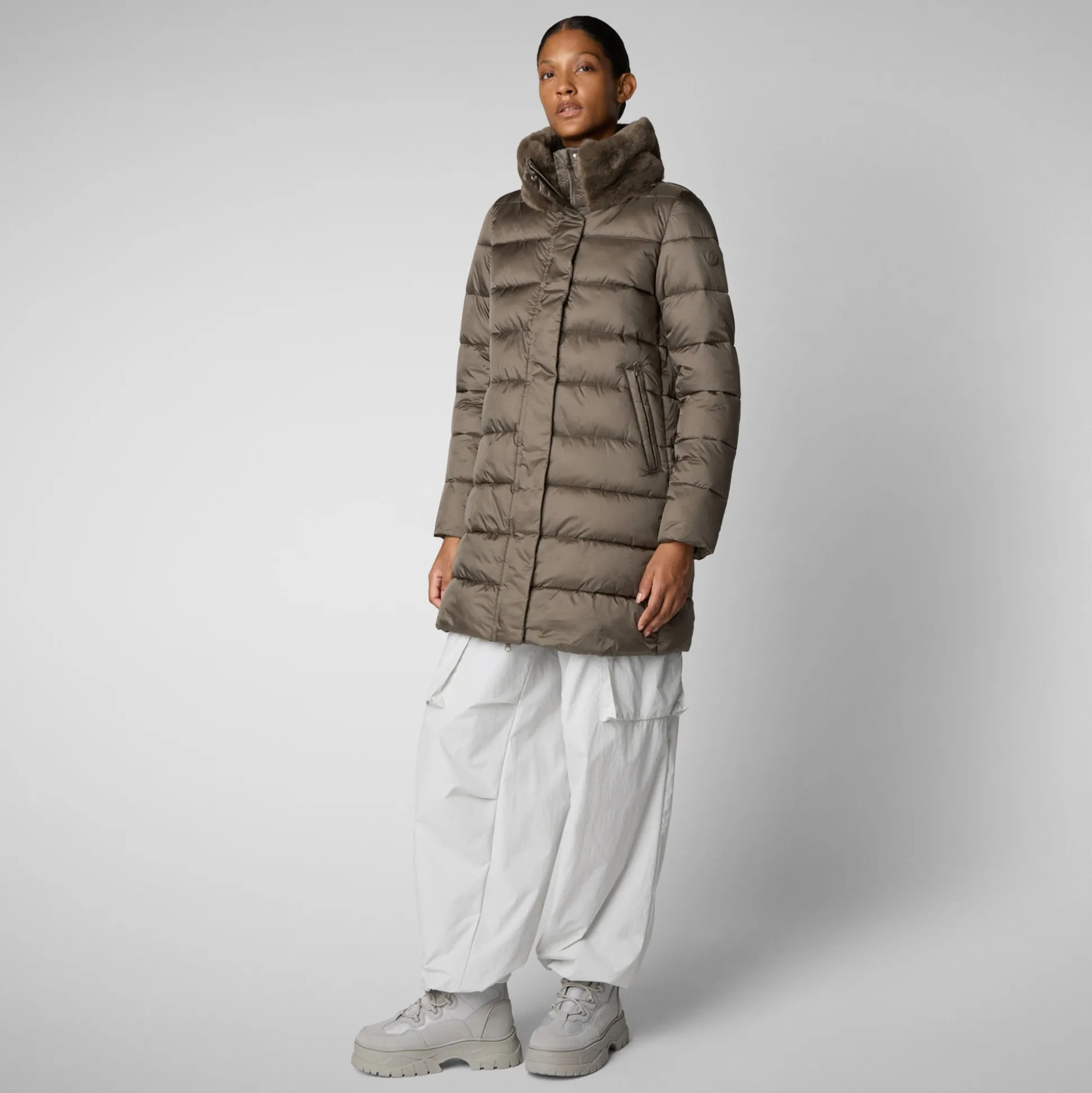 Women's Animal free Puffer Coat Dalea with Faux Fur Collar in Mud Grey